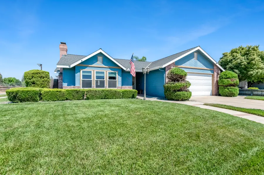 1814 N Enos Street, Visalia, CA 93292 - #3