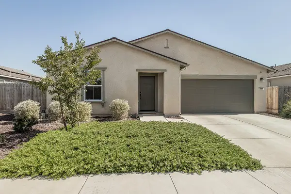 1105 E Packwood Avenue, Visalia, CA 93292