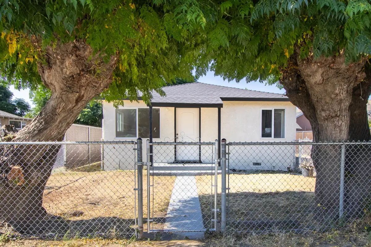1378 E Tyler Ave Lane, Porterville, CA 93257 - #1