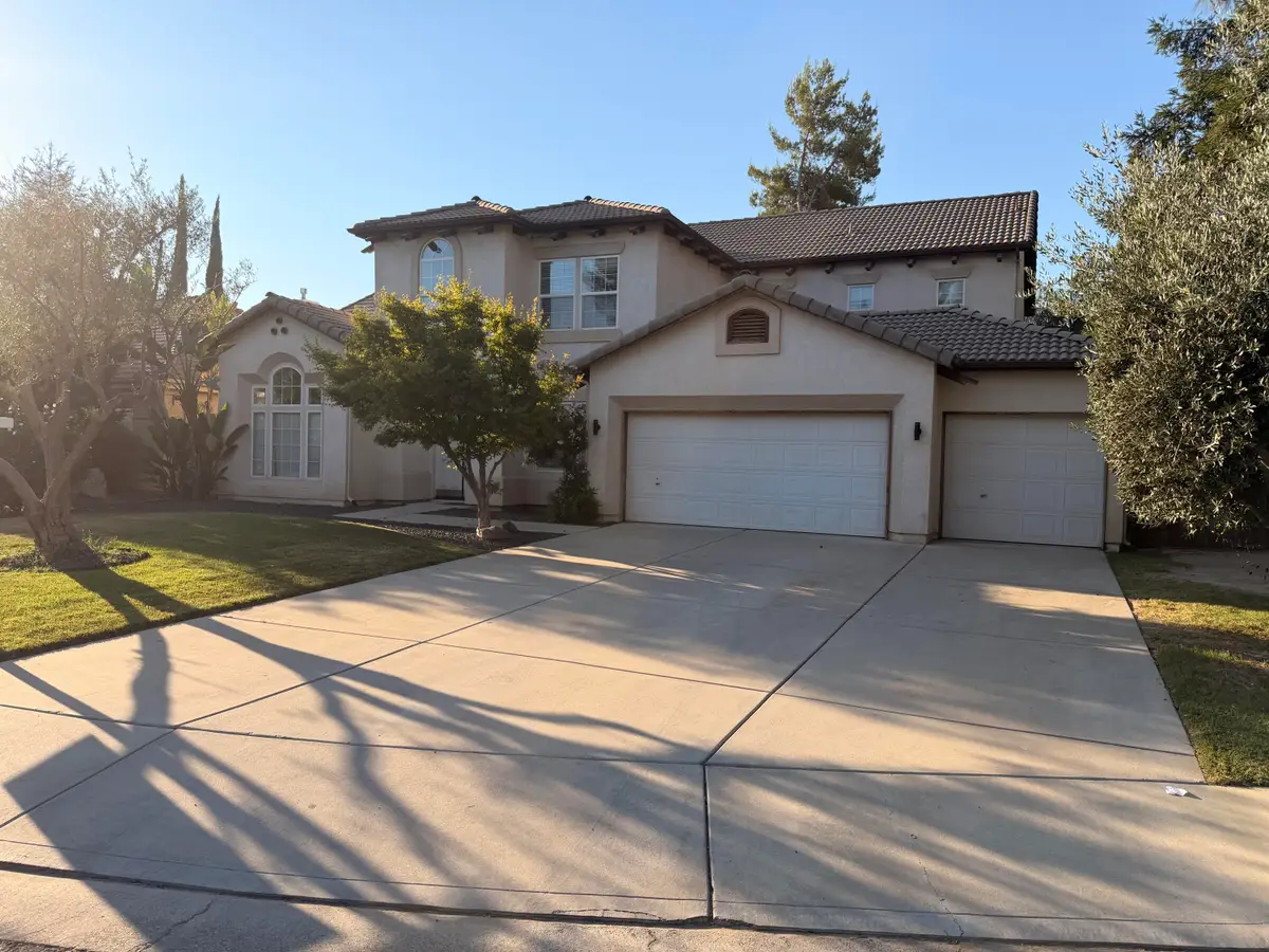 5408 W Perez Avenue, Visalia, CA 93291 - #1