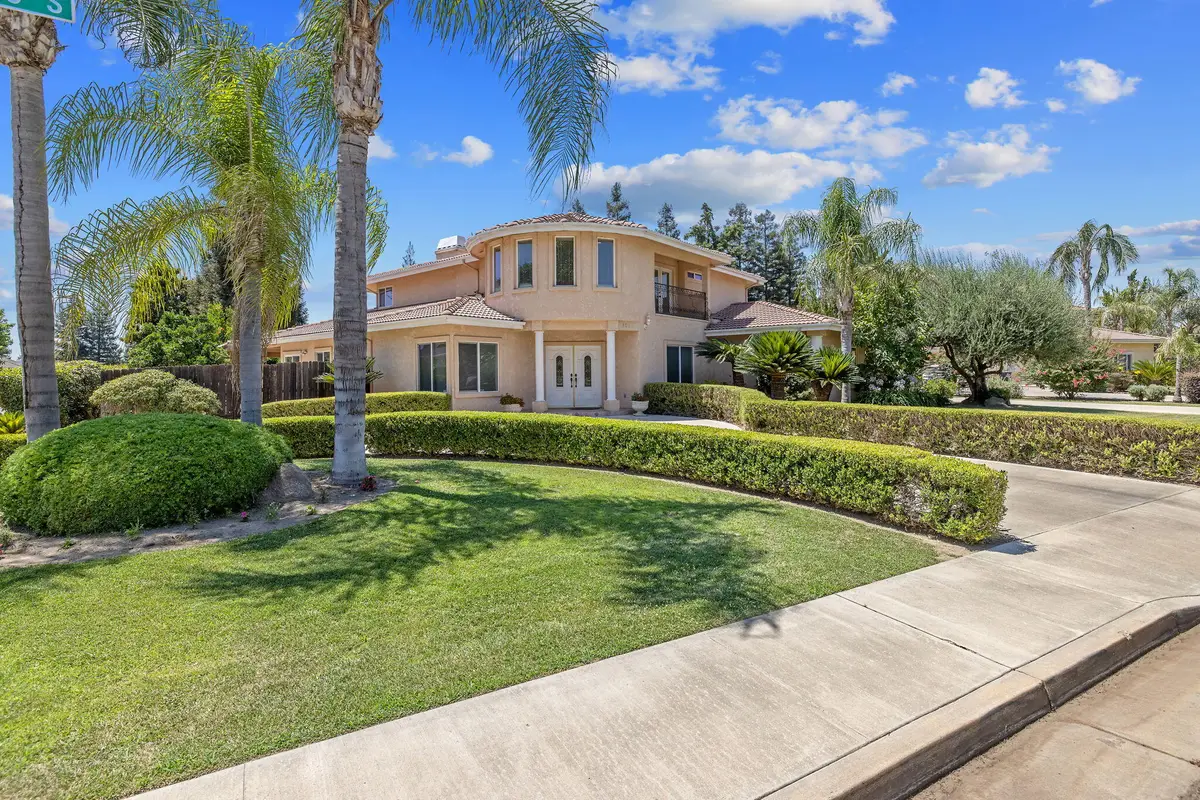 1647 S Bluegrass Court, Visalia, CA 93277 - #1