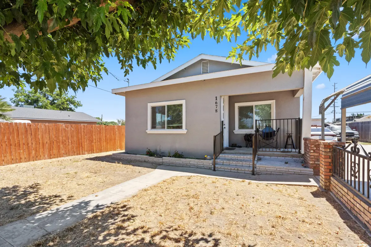 1678 E Foster Drive, Tulare, CA 93274 - #1