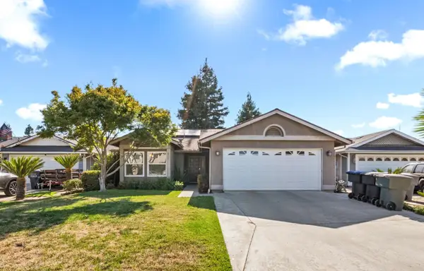 911 N Parkwood Court, Visalia, CA 93291