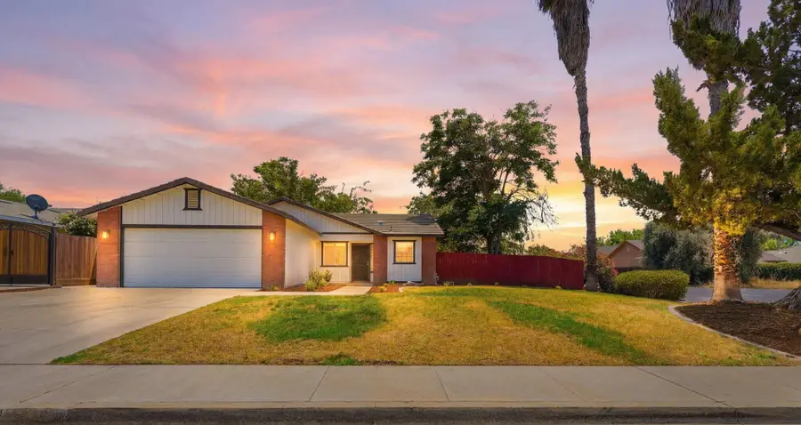 632 Birdsong Court, Exeter, CA 93221 - #2