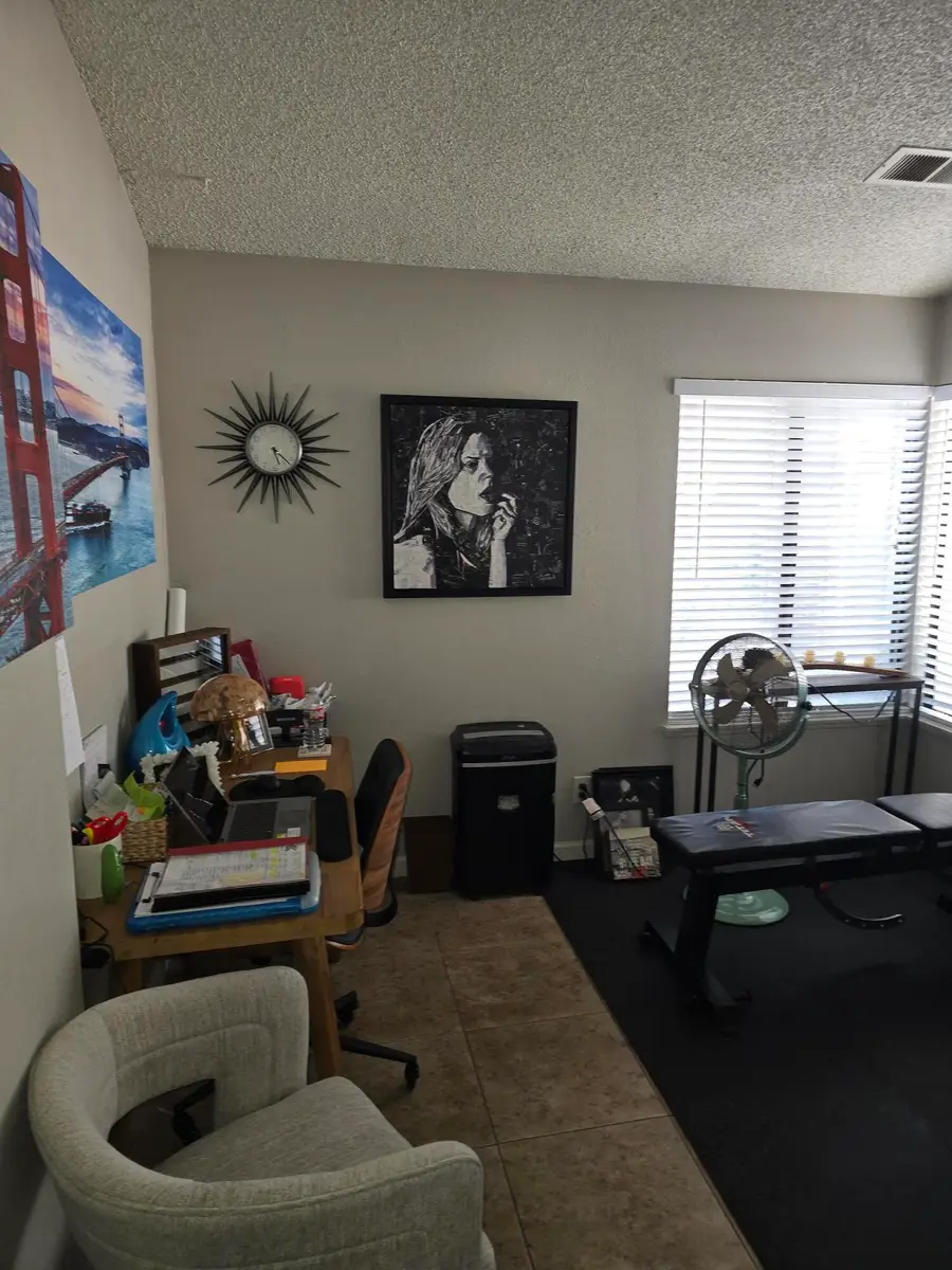 1615 E Castlecrest Avenue, Visalia, CA 93292 - #3