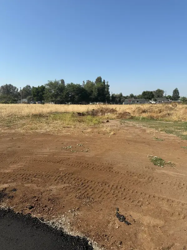 23273 Avenue 178, Porterville, CA 93257