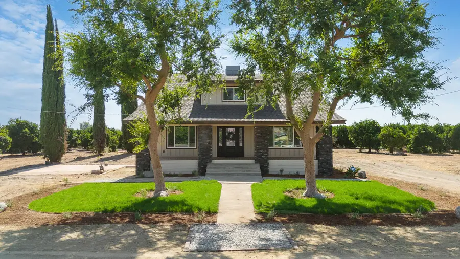 1511 S Crestview Street, Porterville, CA 93257 - #2