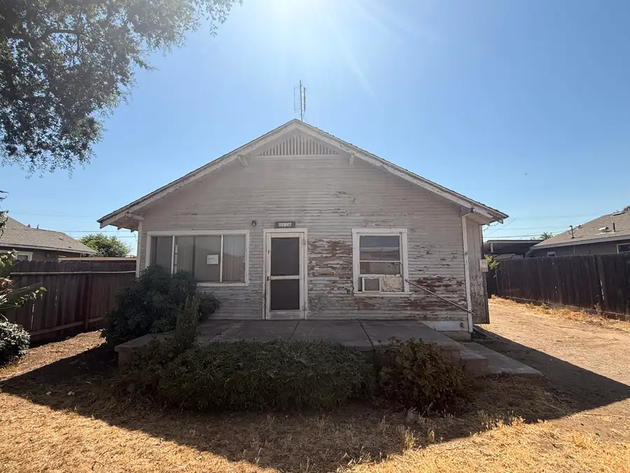 32947 Hawthorne Road, Ivanhoe, CA 93235 - #2