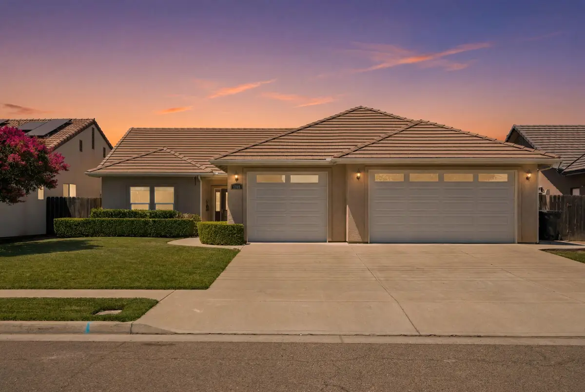 1980 Academy Avenue, Tulare, CA 93274 - #1