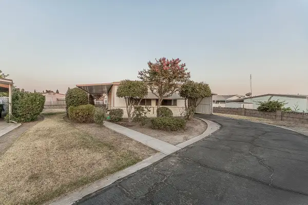 1701 Dinuba Avenue #42, Selma, CA 93662