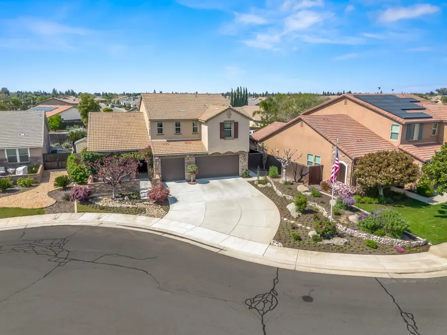 1178 Blackwood Avenue, Clovis, CA 93619 - #2