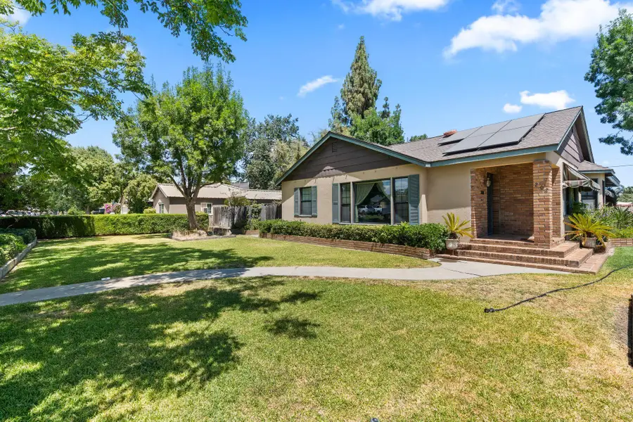 202 W Terrace Drive, Hanford, CA 93230 - #3