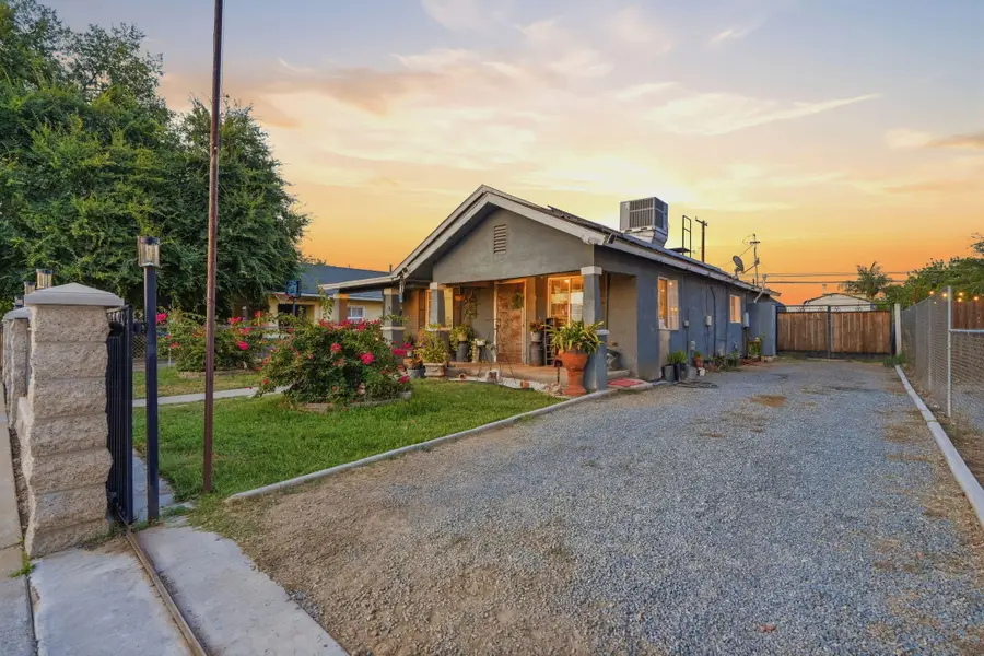 125 S Orange Avenue, Exeter, CA 93221 - #3