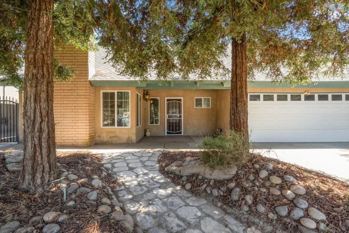 247 E Kennedy Avenue, Tulare, CA 93274 - #1