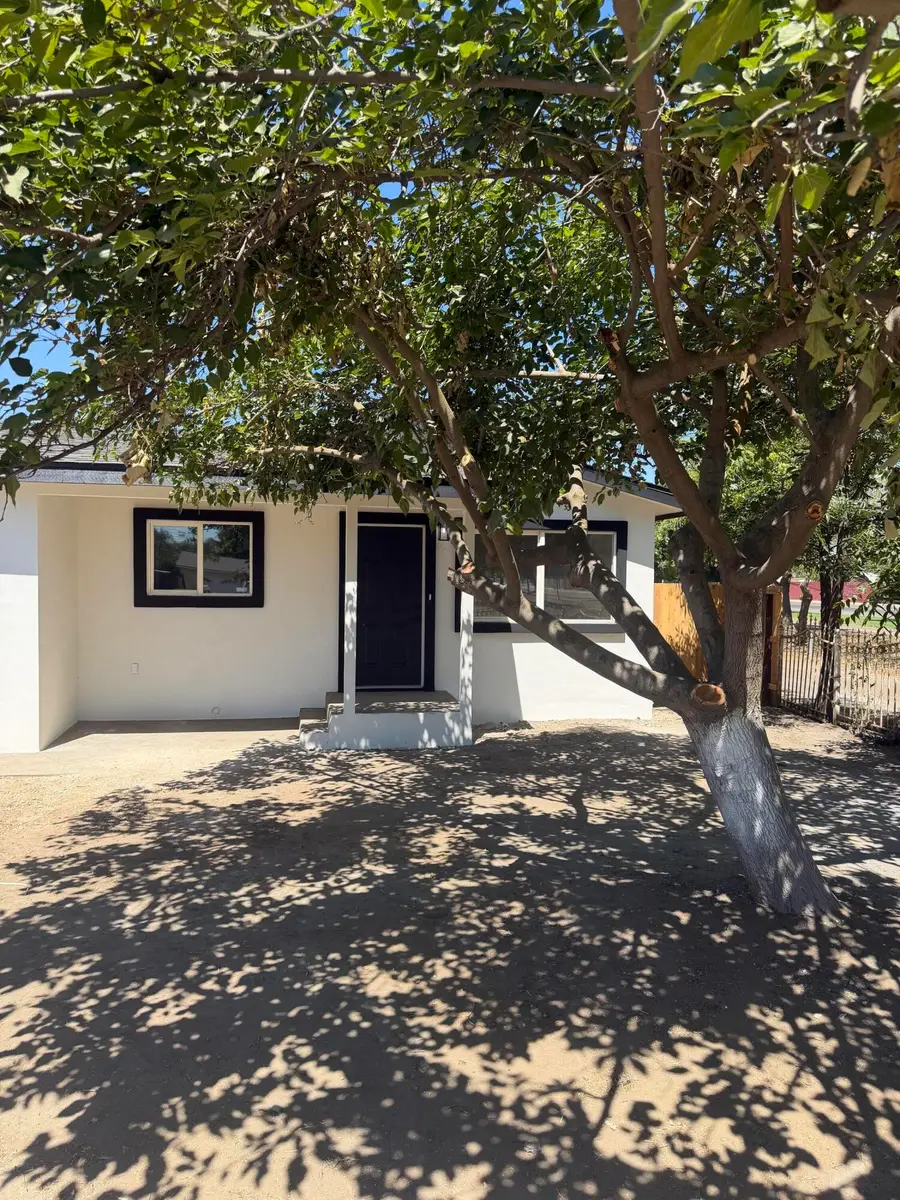 383 N California, Tulare, CA 93274 - #2