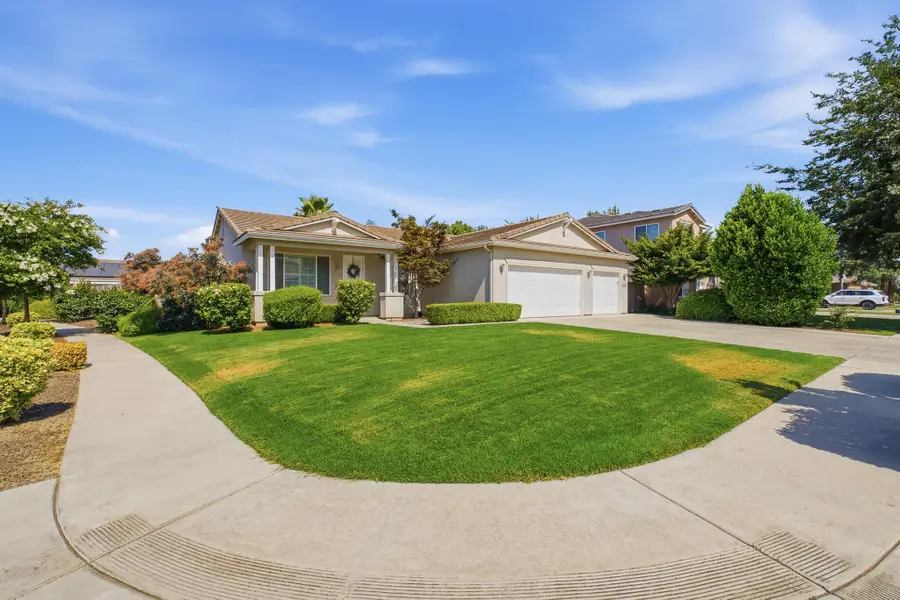 2037 N Vermont, Visalia, CA 93291 - #2