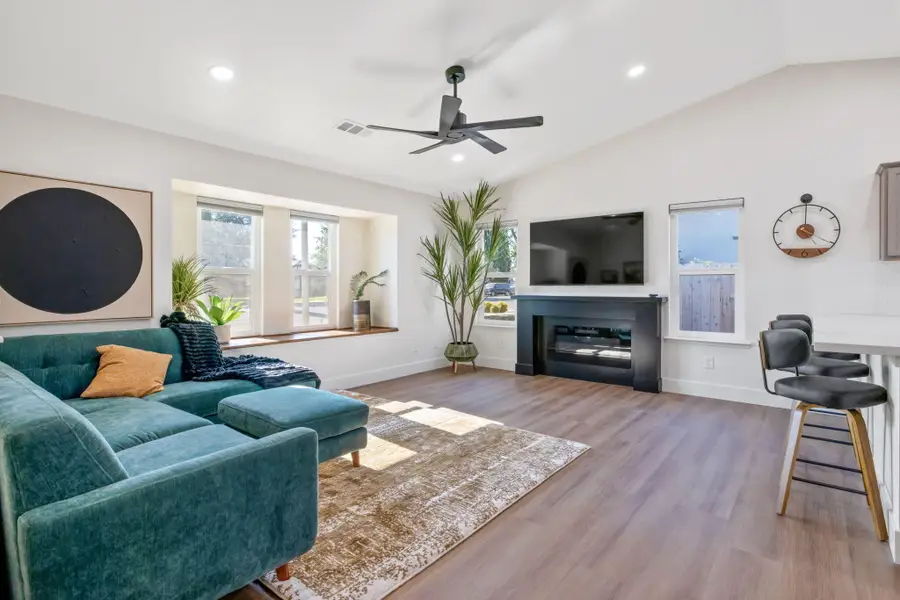 1222 N Laspina Street, Tulare, CA 93274 - #2
