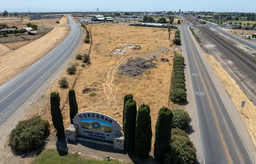 300 Santa Fe Avenue, Corcoran, CA 93212 - #2