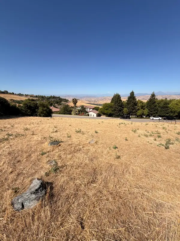 584 High Sierra Drive Drive #133, Exeter, CA 93221