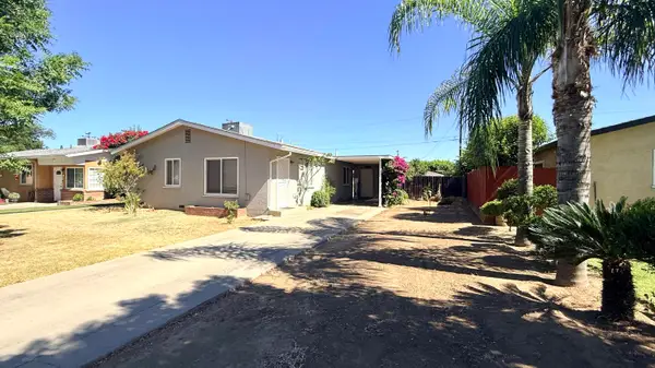 1777 E Meadow Lane, Dinuba, CA 93618