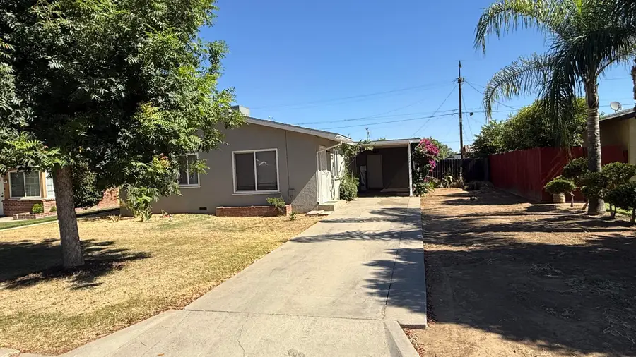 1777 E Meadow Lane, Dinuba, CA 93618 - #2