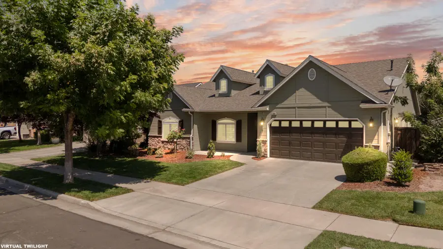 3340 W Sady Avenue, Visalia, CA 93291 - #2