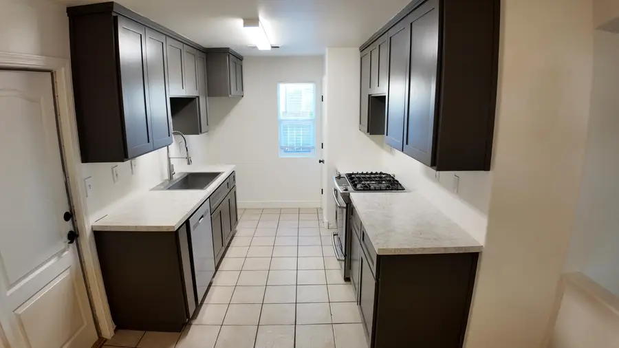 467 S Beverly Street, Porterville, CA 93257 - #3