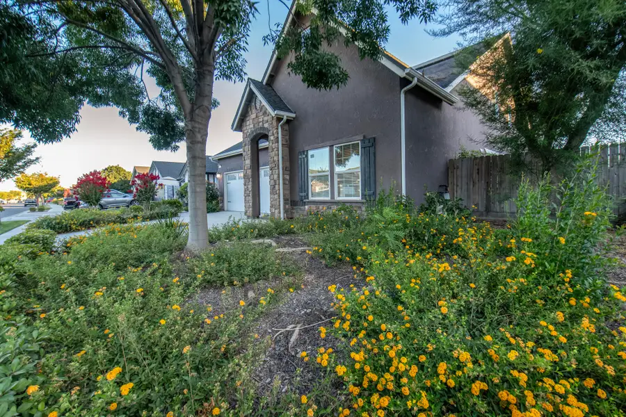 3728 W Ceres Court, Visalia, CA 93291 - #3