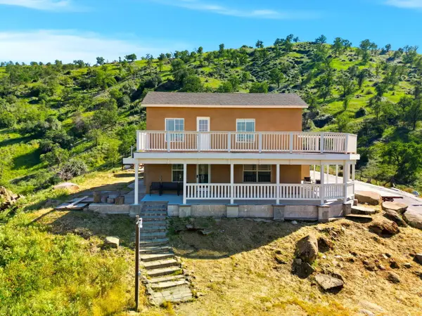 34453 Sierra Drive, Lemon Cove, CA 93244