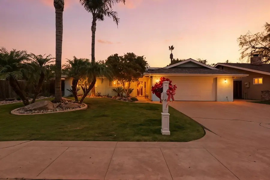 2544 W Harter Avenue, Visalia, CA 93277 - #2