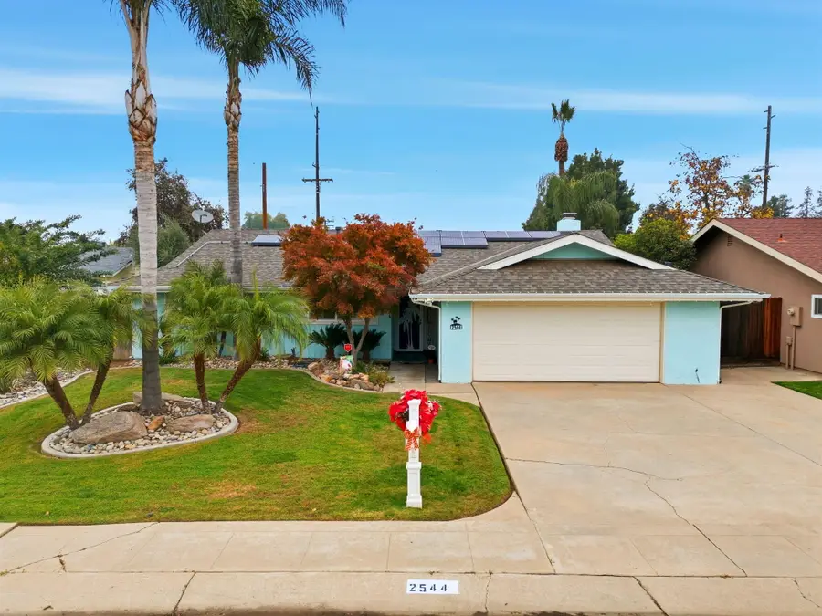2544 W Harter Avenue, Visalia, CA 93277 - #3