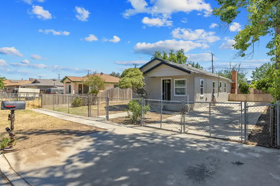 740 S G Street, Tulare, CA 93274 - #2