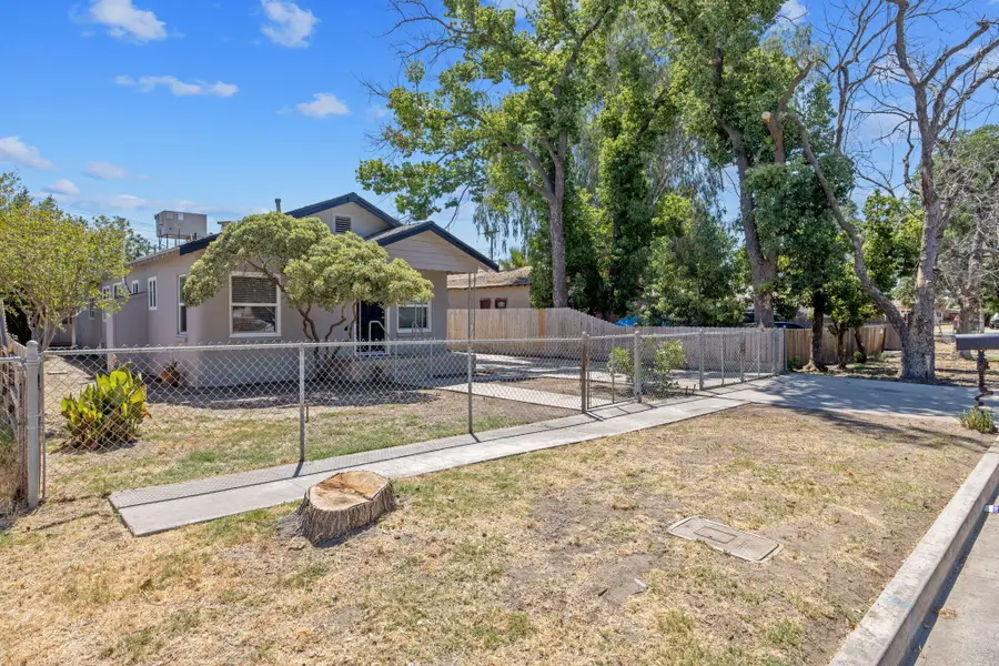 740 S G Street, Tulare, CA 93274 - #3