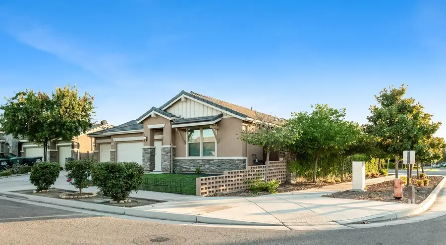 3239 N Elm Street, Visalia, CA 93291 - #3