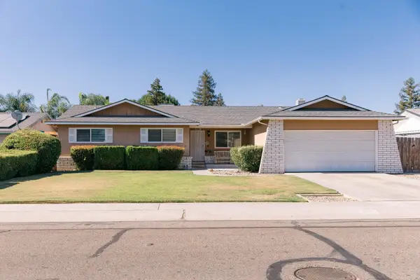 2704 W Dorothea Avenue, Visalia, CA 93277