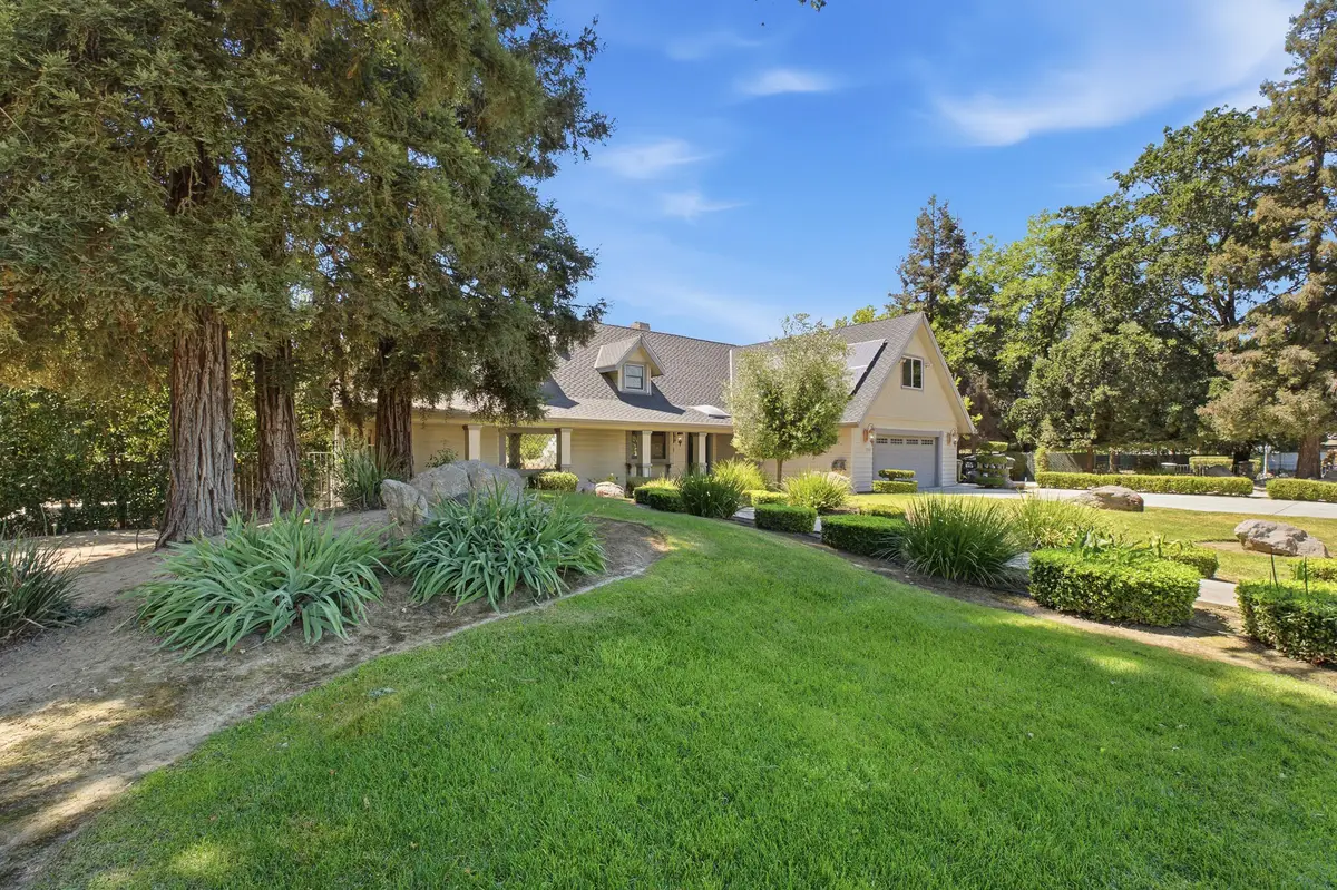 2183 N Linwood Street, Visalia, CA 93291 - #1