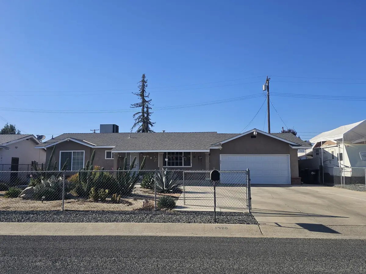 1920 W Aurora Avenue, Porterville, CA 93257 - #1