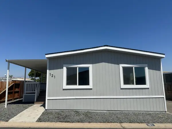 720 E Worth Avenue #121, Porterville, CA 93257