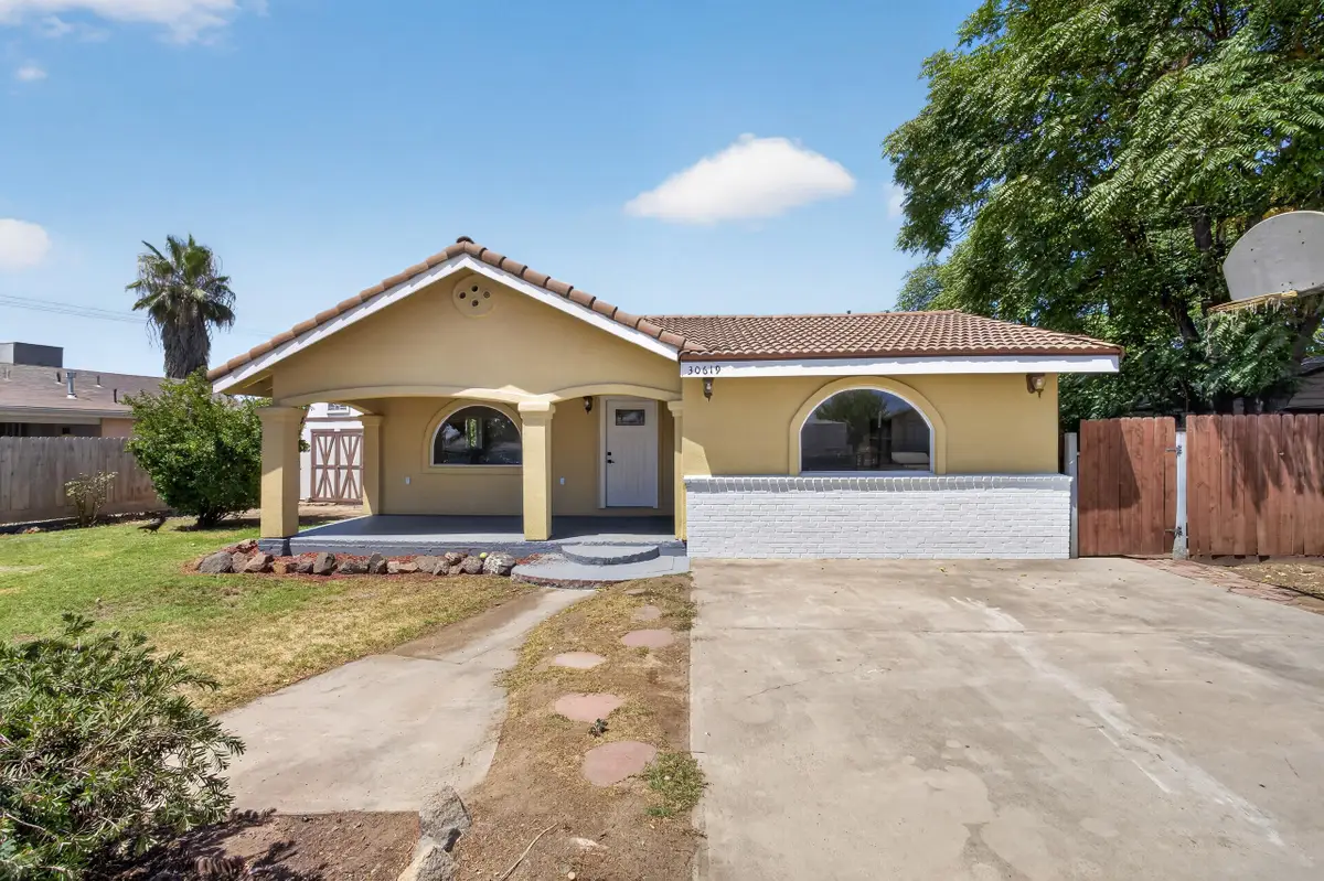 30619 Kame Drive, Goshen, CA 93227 - #1