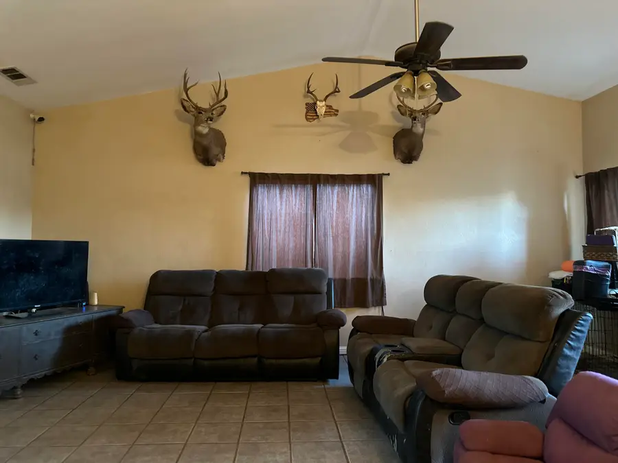 1550 Pioneer, Porterville, CA 93257 - #2