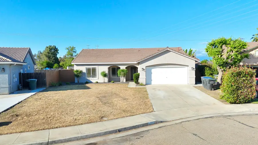 4330 E College Avenue, Visalia, CA 93292 - #2