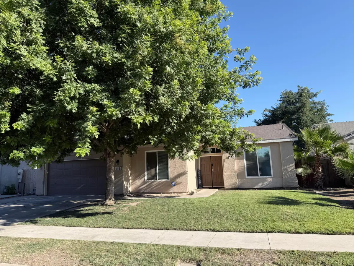 1391 Columbia Avenue, Tulare, CA 93274 - #1