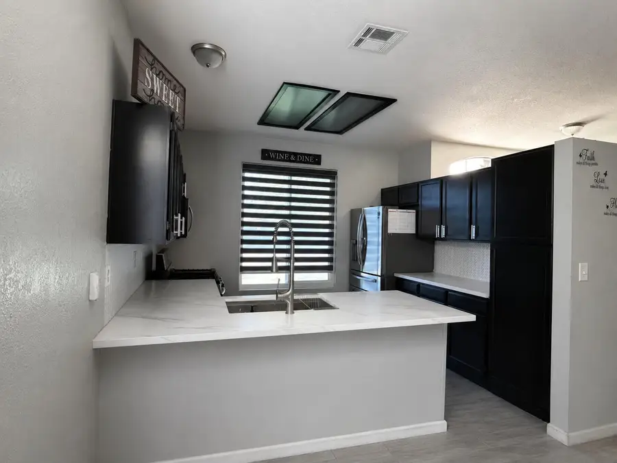 1391 Columbia Avenue, Tulare, CA 93274 - #3