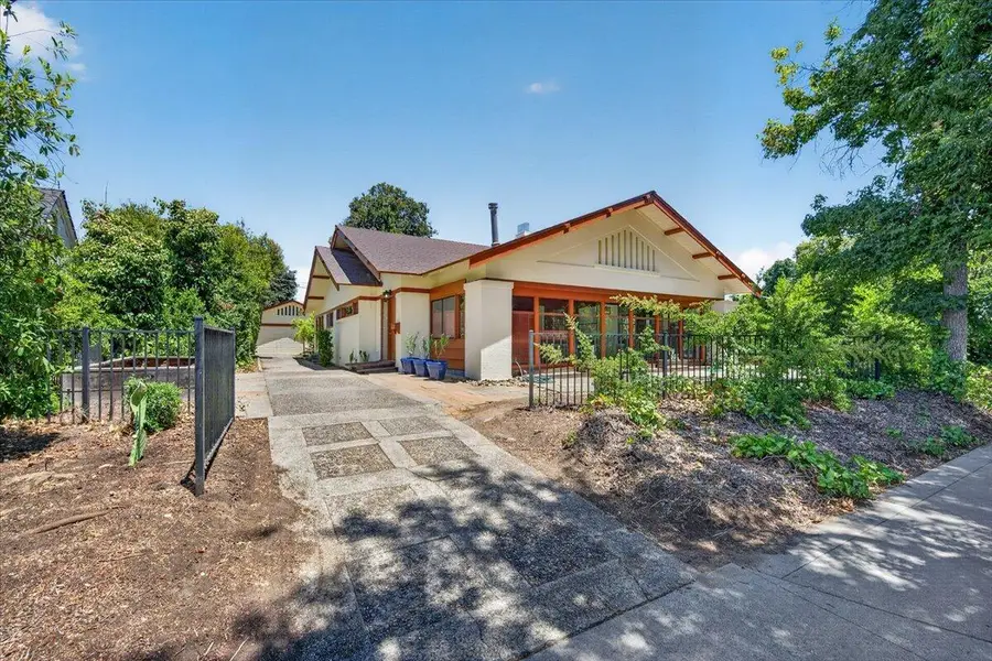 641 E Yale Avenue, Fresno, CA 93704 - #2