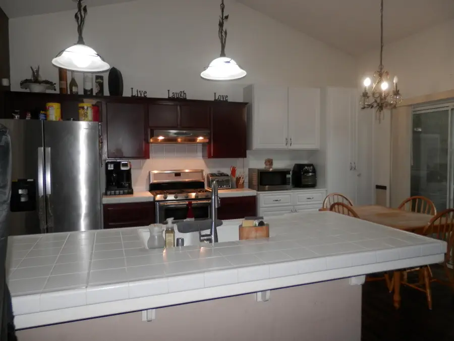 3134 Tarragon Avenue, Hanford, CA 93230 - #3