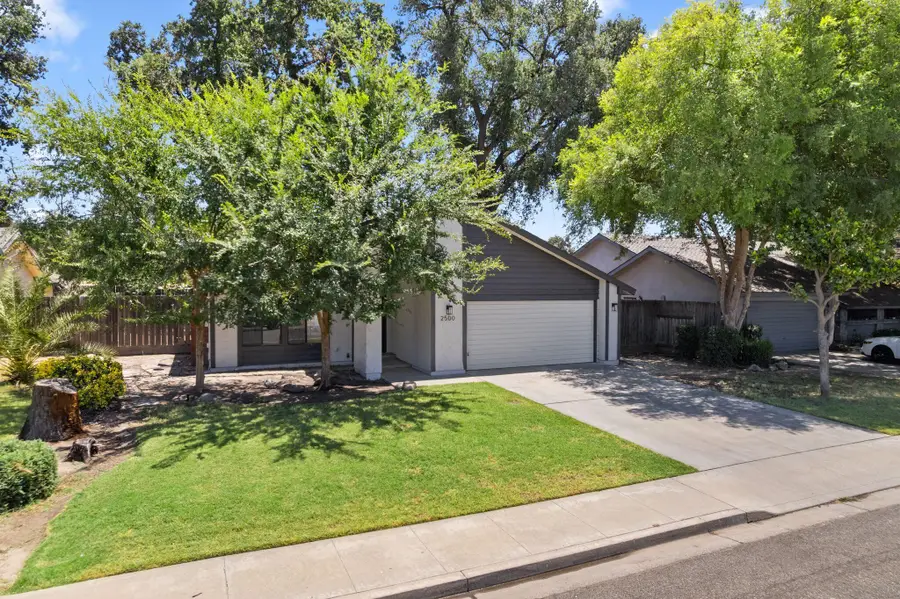 2500 N Charter Oak Court, Visalia, CA 93292 - #3