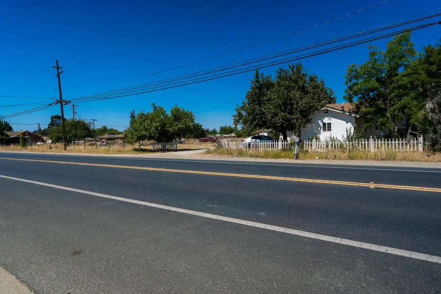 32241 Road 124, Visalia, CA 93291 - #3