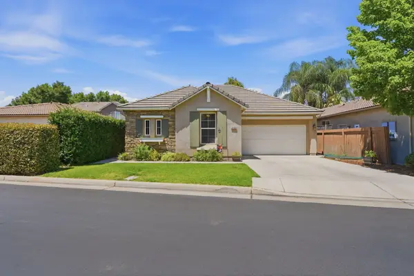 5102 W Fiano, Visalia, CA 93291