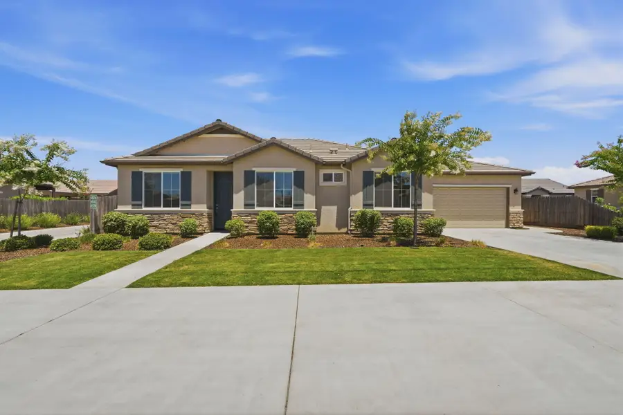 4520 W Flagstaff Avenue, Visalia, CA 93291 - #2