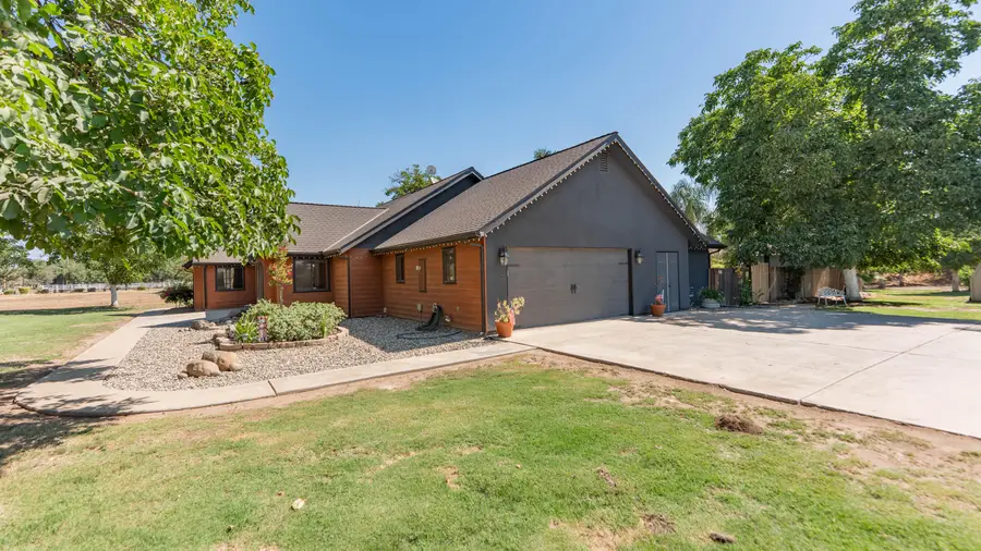 28821 Road 168, Visalia, CA 93292 - #2